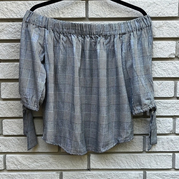 Dex Plaid Checked Off the Shoulder Top S - Picture 2 of 10